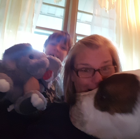 Meet your Posher, Rebecca - Picture 2 of 2