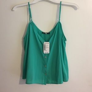 Pretty emerald top