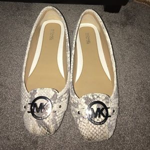 Michael Kors Snakeskin Logo Flats sz 10