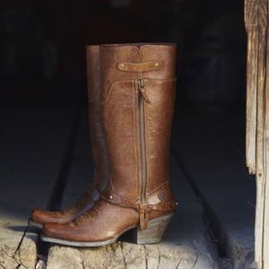 NWT Ariat Wildflower Boots
