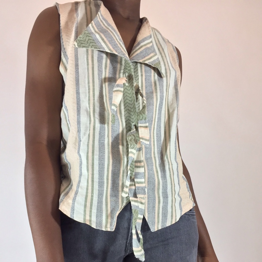 Sleeveless striped contemporary linen top