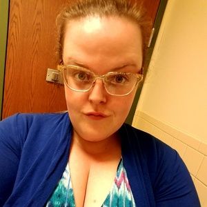 Meet your Posher, Casey