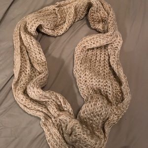 Icing infinity scarf