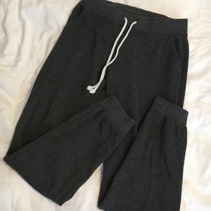 GRAY SWEATPANTS