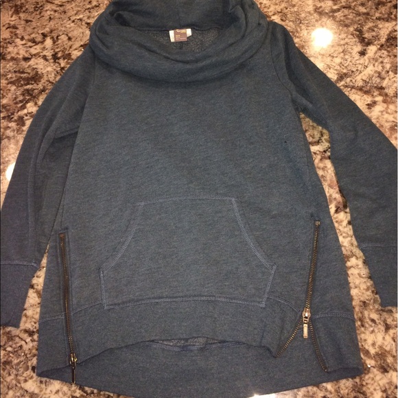 Old Navy Other - old navy sweatshirt