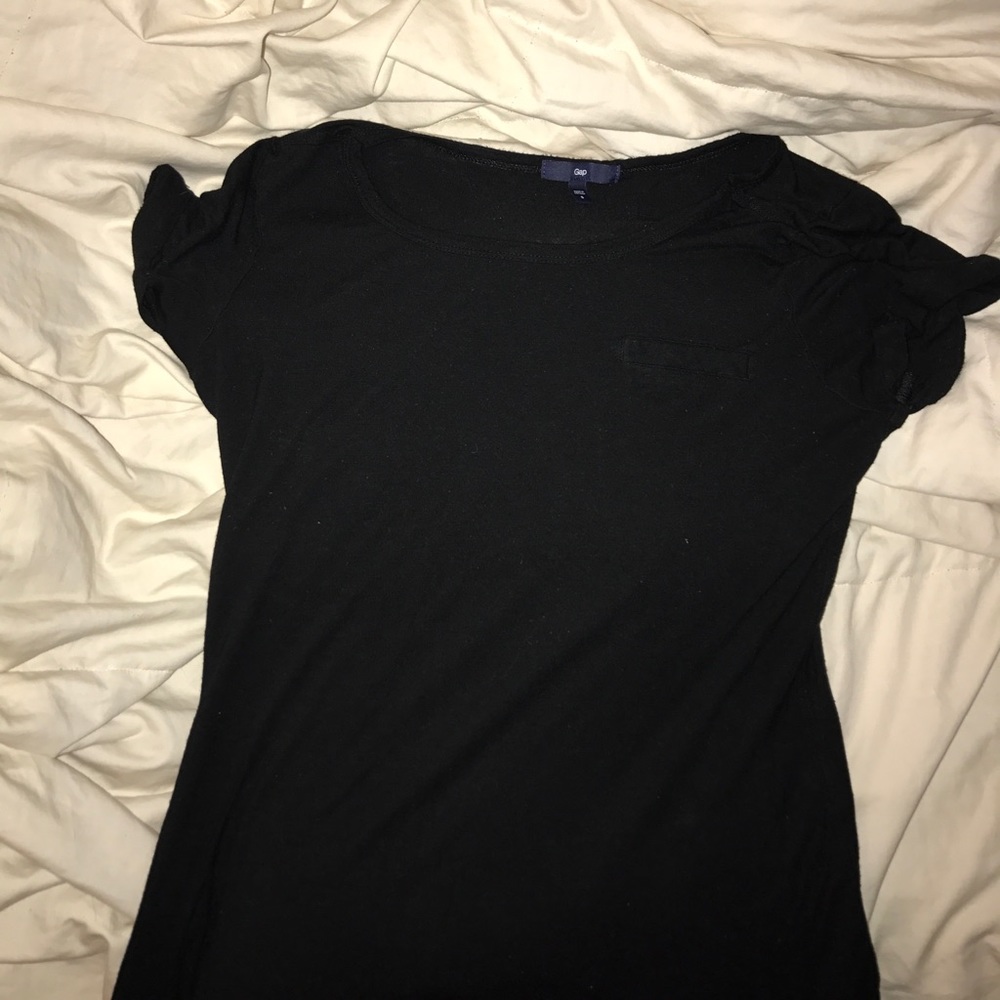 Black gap soft Tshirt small
