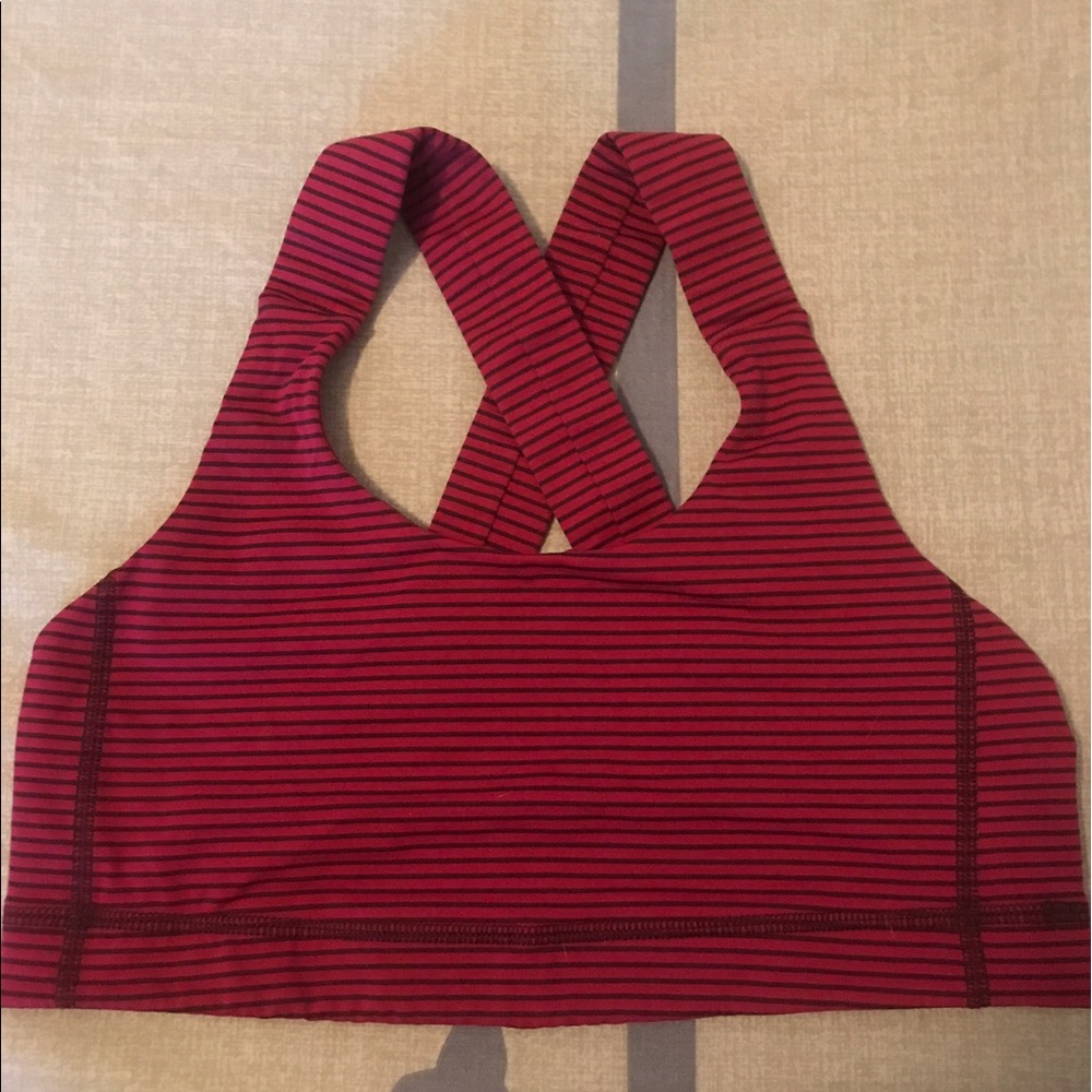 Lululemon sports bra