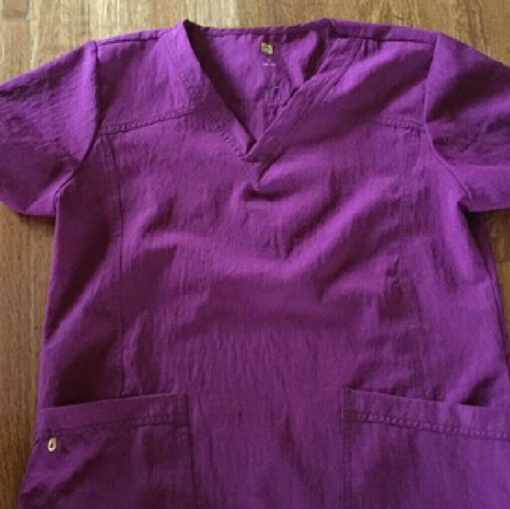 Wonder Wink scrub top