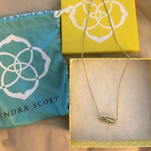 Kendra Scott necklace