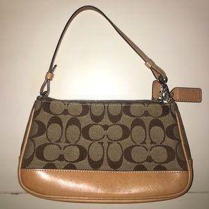 🎀 Tan Coach Purse🎀