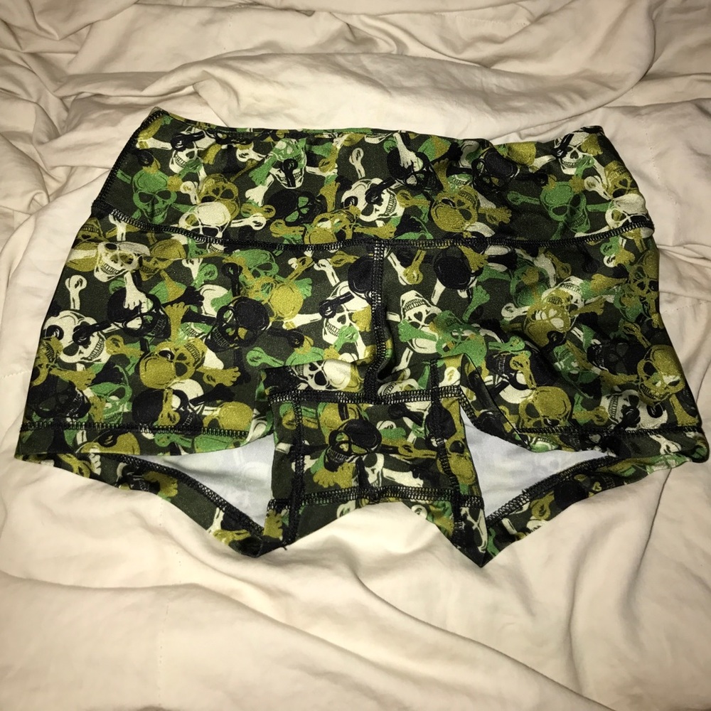 FLEO green skull Small workout shorts