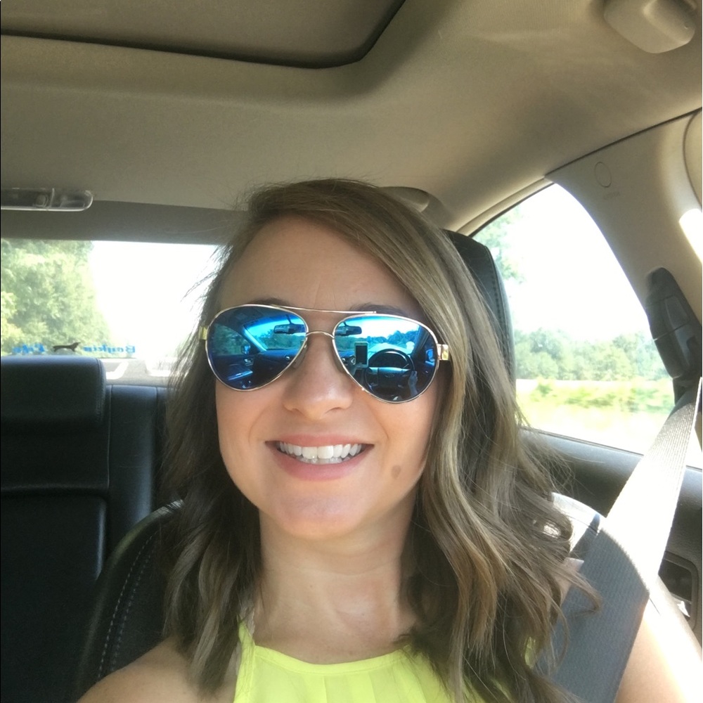 Meet your Posher, Marissa