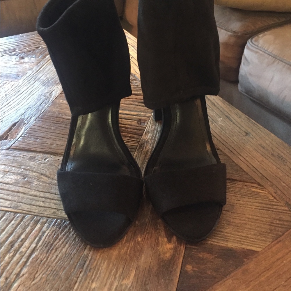 BCBG black shoes