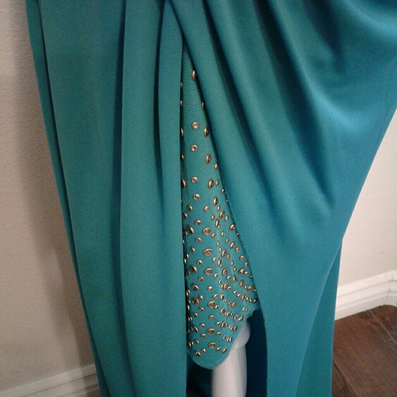 Dress - Picture 3 of 6