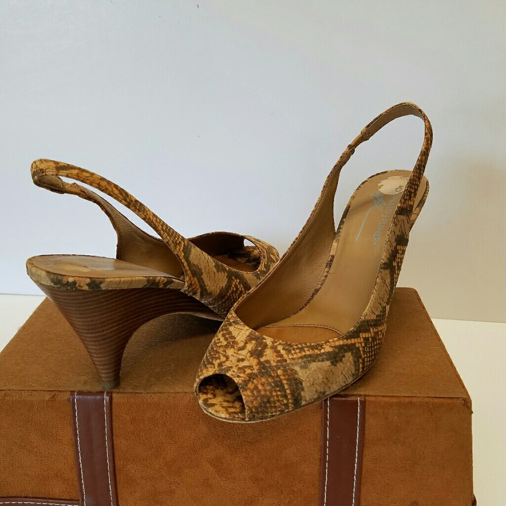 Donald J. Pliner Reptile Print Heels - Picture 2 of 8
