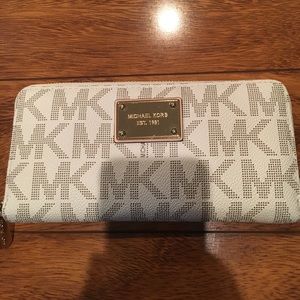 Michael Kors wallet
