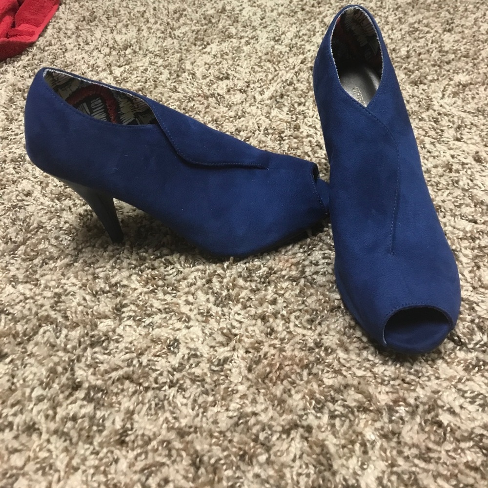 Christian Soriano Blue suede peep toe shoes