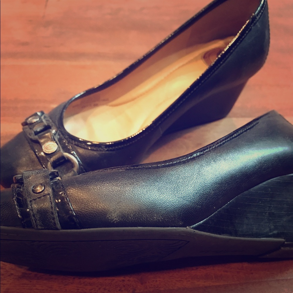 Black dress wedges
