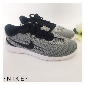 Nike • Free Run Shoes