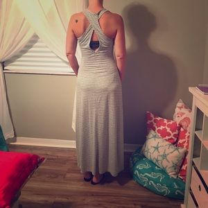 Criss-cross/peek-a-boo back column maxi