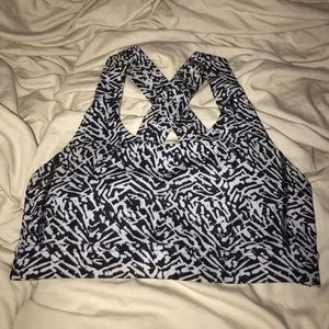 Lululemon 6 Black and white adjustable sports bra