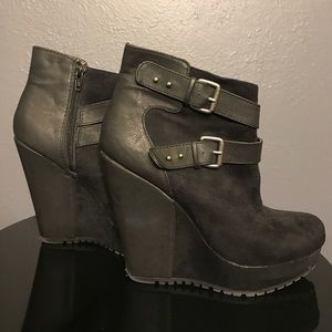 Women's Black Wedges
