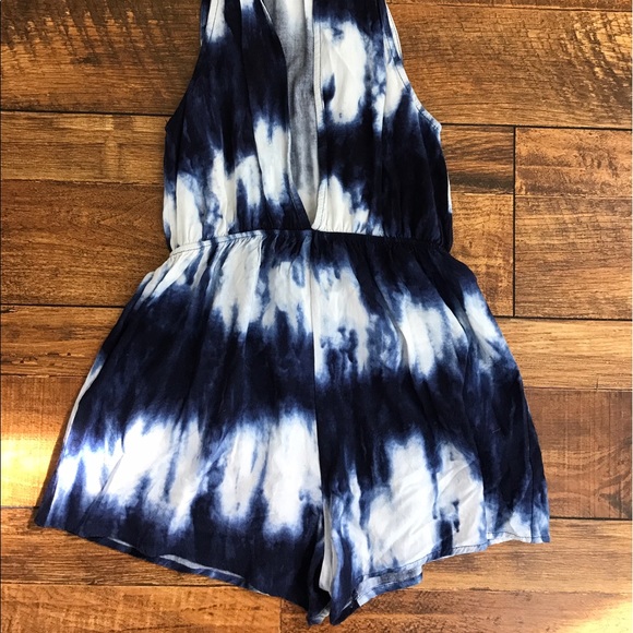 SOLD☺️Blue & white tie dyed romper Audrey 3+1 Smal - Picture 4 of 6