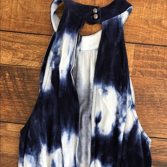 SOLD☺️Blue & white tie dyed romper Audrey 3+1 Smal - Picture 5 of 6