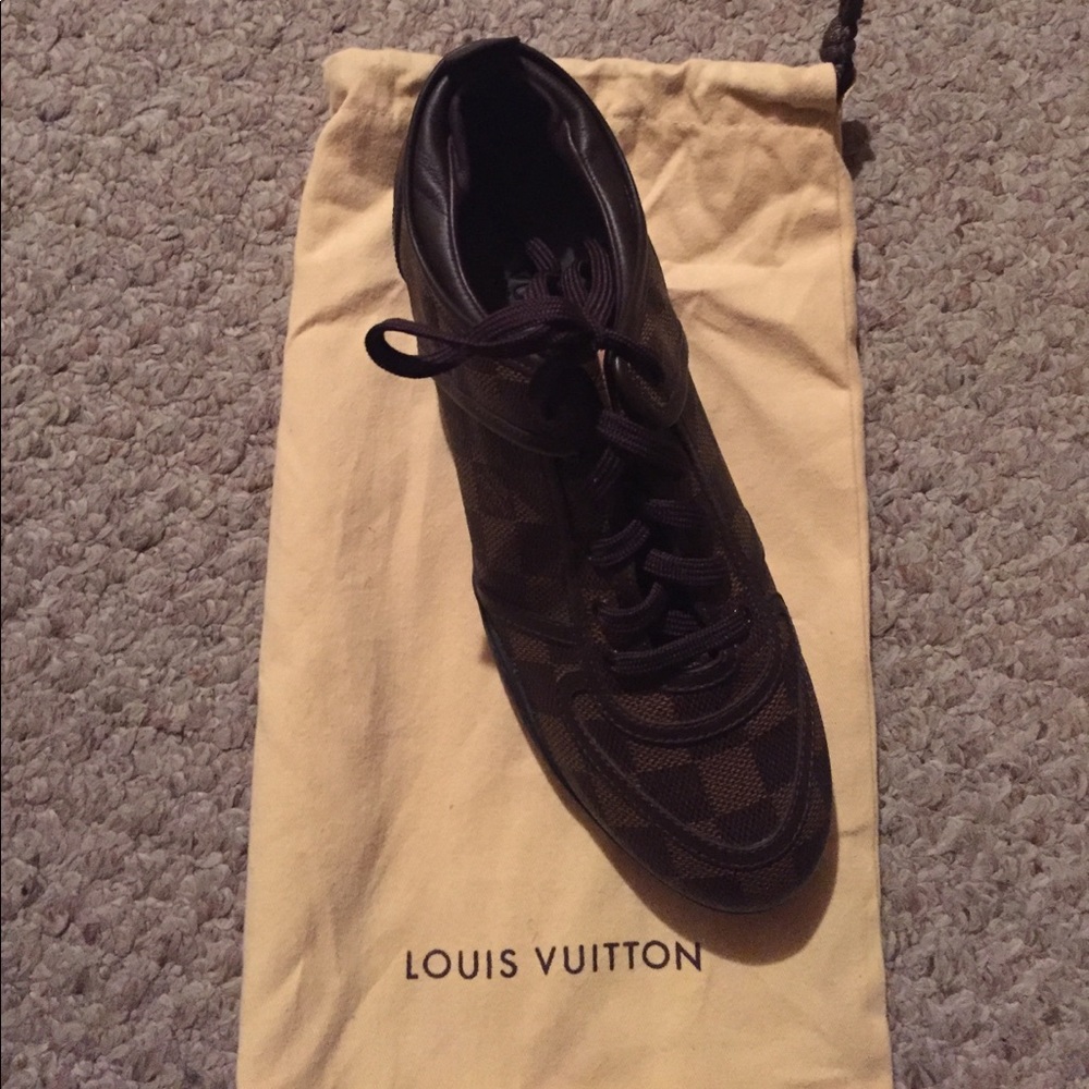 Sneaker - Picture 2 of 6