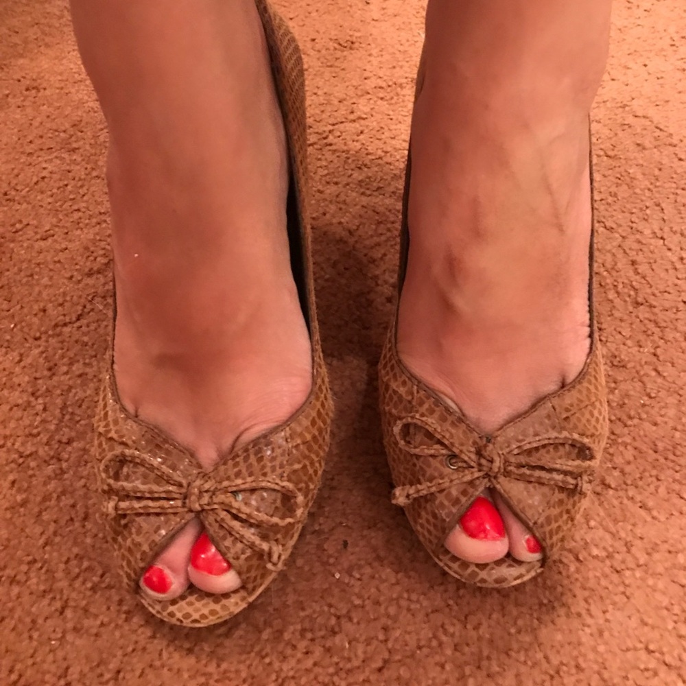 Moda tan/brown heels