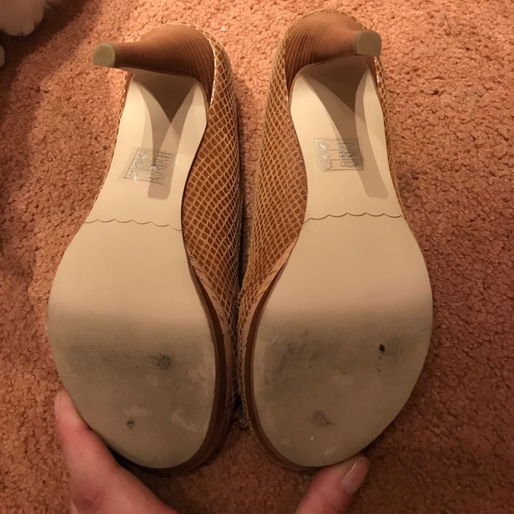 Moda tan/brown heels - Picture 3 of 4