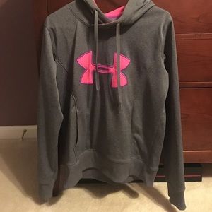 Under Armour sweatshirt