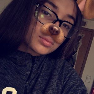 Meet your Posher, Daniella