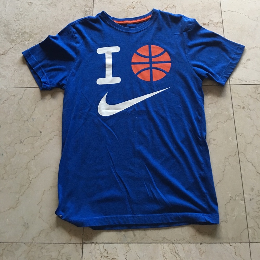 Nike dri- fit shirt size small