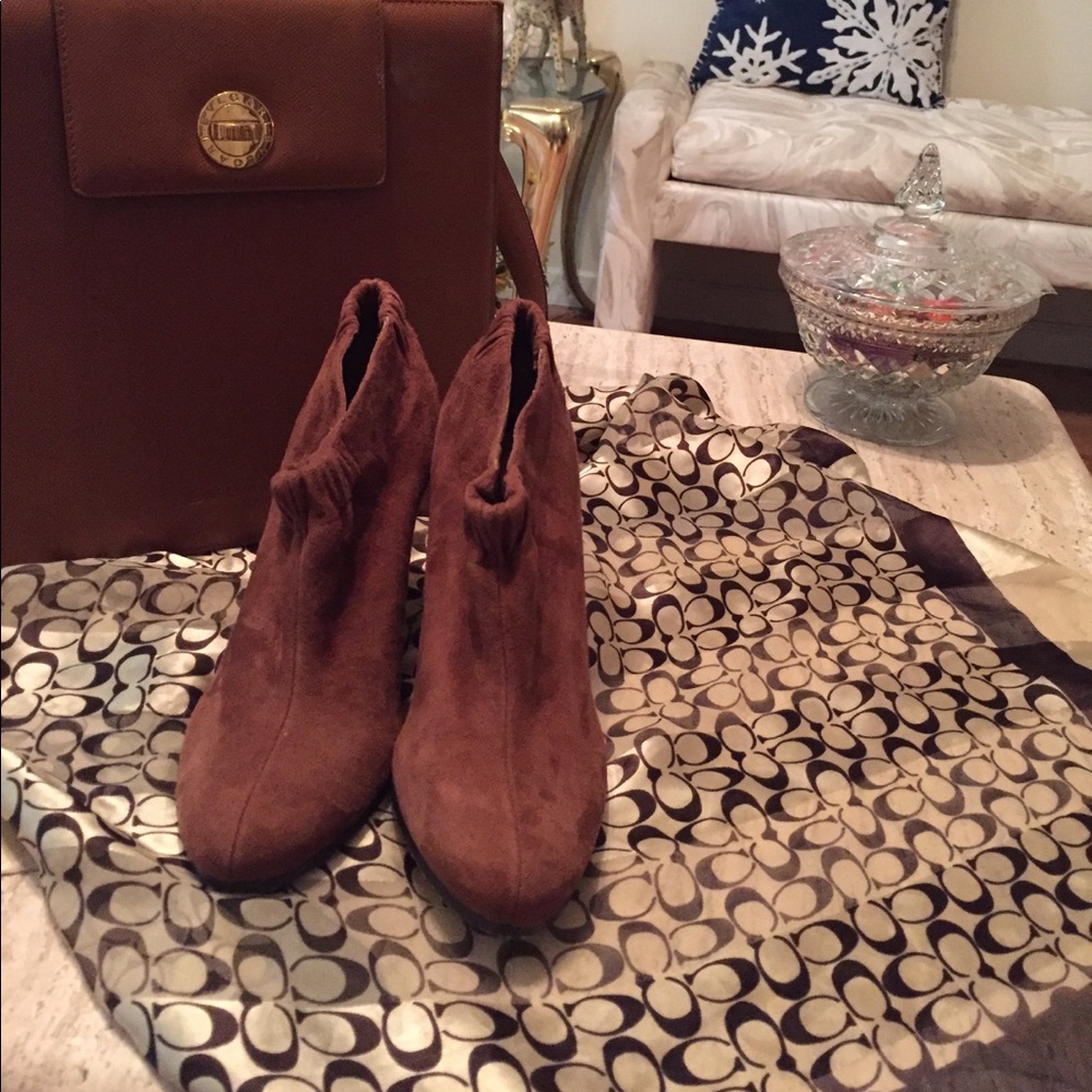 ❌Sam Edelman Suede Booties Sz. 8.5M.  Must Buy