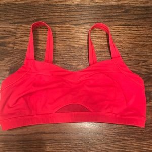 Lululemon sports bra