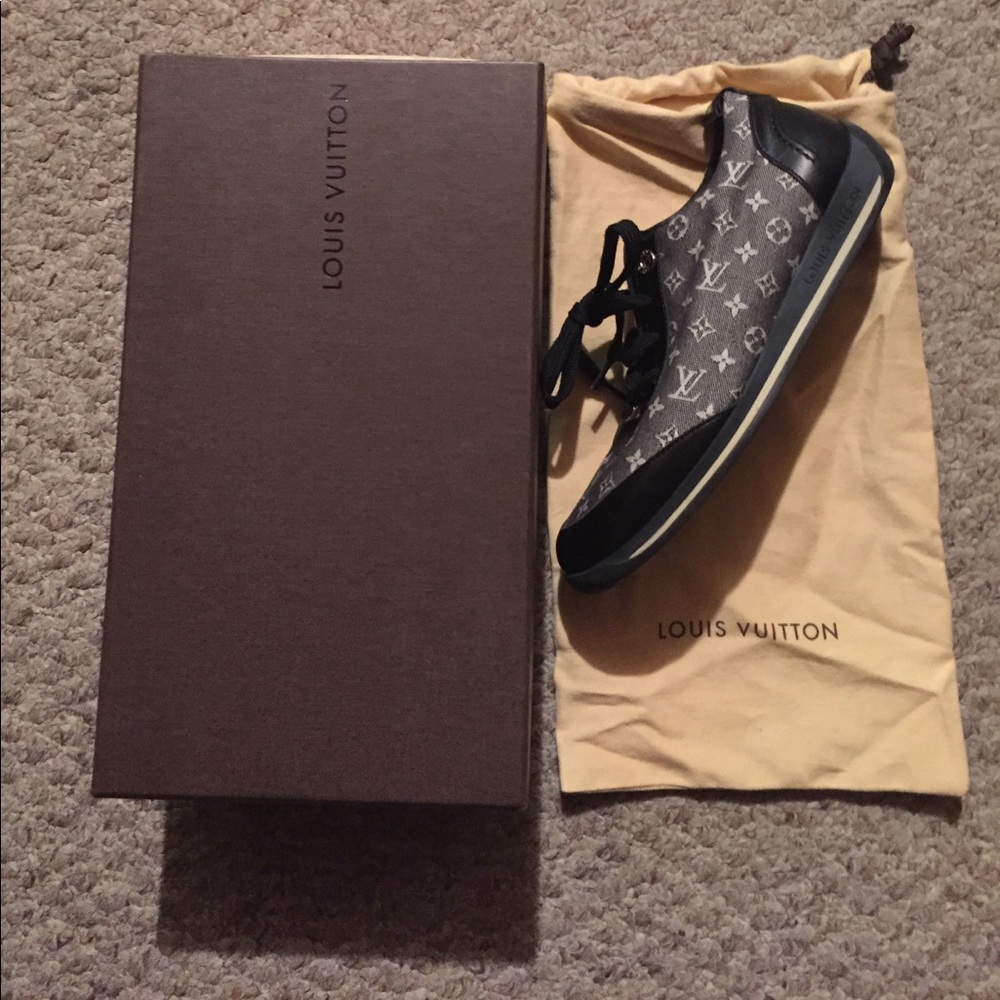 Shoe - Picture 5 of 6