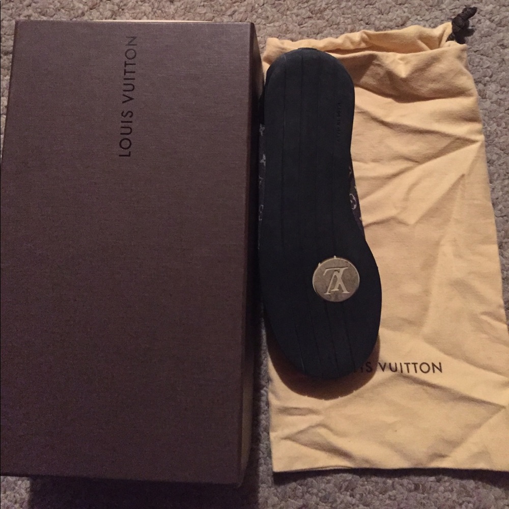 Shoe - Picture 6 of 6