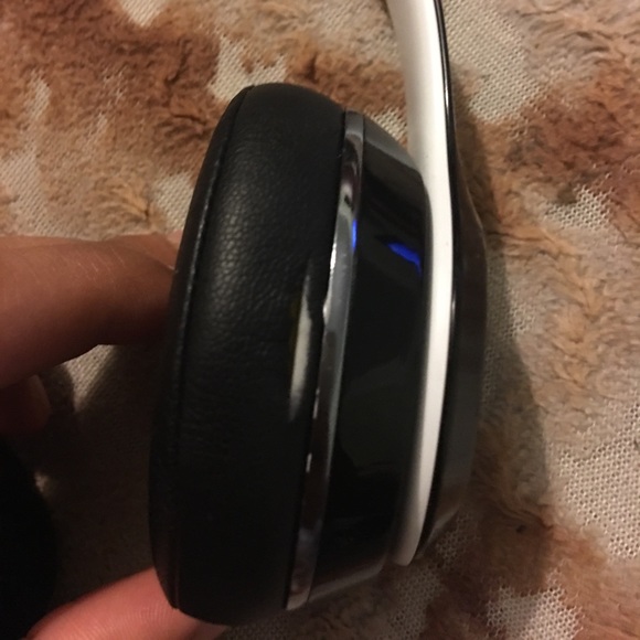 Black and white beats - Picture 4 of 4