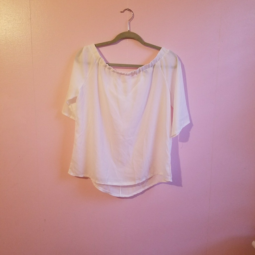 NWOT White, tie in the back short sleeve top!!