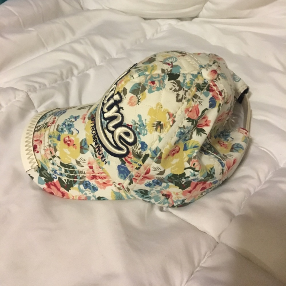 Flower patterned baseball cap - Picture 2 of 4