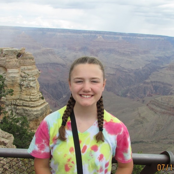 Meet your Posher, Leah - Picture 1 of 1