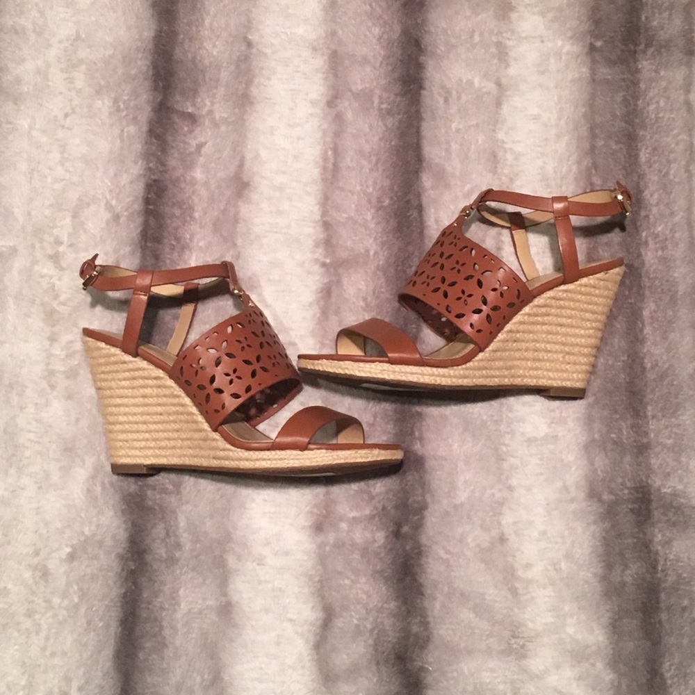 Michael Kors Darci Wedge - Luggage - Picture 5 of 8