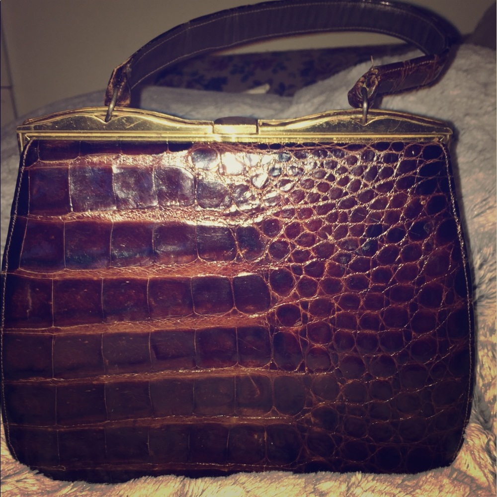 Vintage handbag! Beautiful inside and out!
