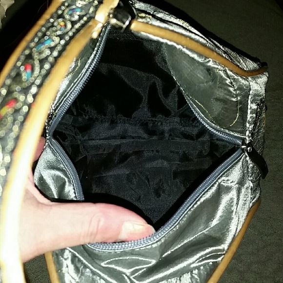 NWOT!!! Gorgeous triangular evening bag! - Picture 4 of 4