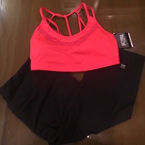 🆕 NWT VSX  Sports Bra Strappy Back Size Medium🆕