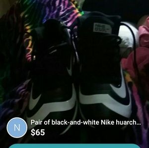 Black and white Nike hurache baseball cleats