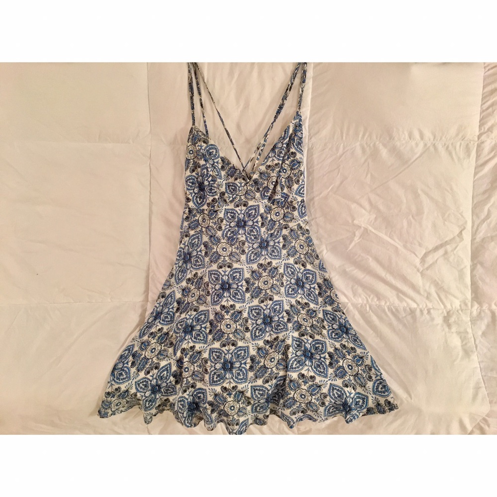 Criss Cross Spaghetti Strap Patterned Lulu's Dress - image 1