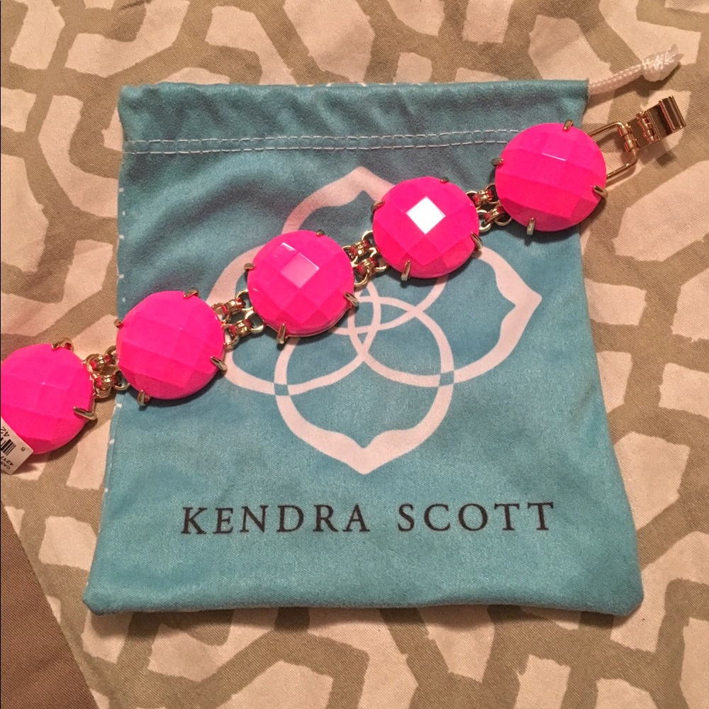 Kendra Scott bracelet