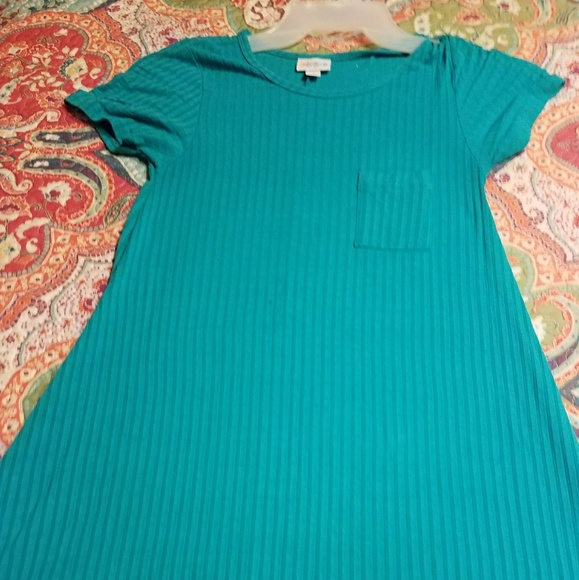 LuLaRoe Dresses & Skirts - Lularoe carly dress